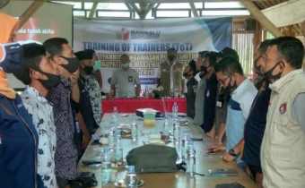 Bawaslu KSB Gelar Training Of Trainer Teknis Pengawasan Pungut Hitung.