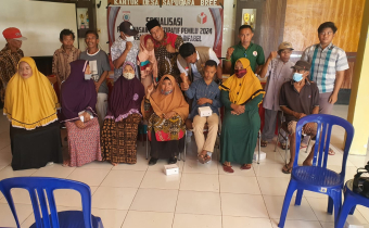 Jaga Hak  Difabel, Bawaslu KSB Adakan Sosialisasi Pengawasan Pemilu Partisipatif Di Desa Sapugara Bre.